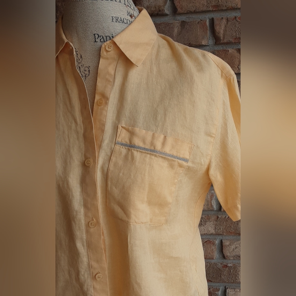 Lafayette 148 New York 100% Linen Light Yellow Button Down Shirt. - Picture 2 of 6